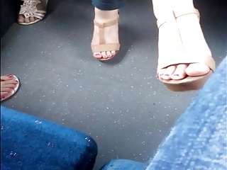 Sexy candid asian feet painted toes