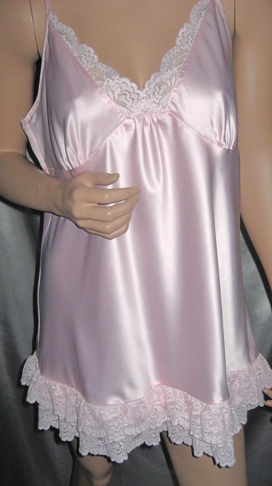 Sundance K. reccomend wife wear shiny silk satin chemise