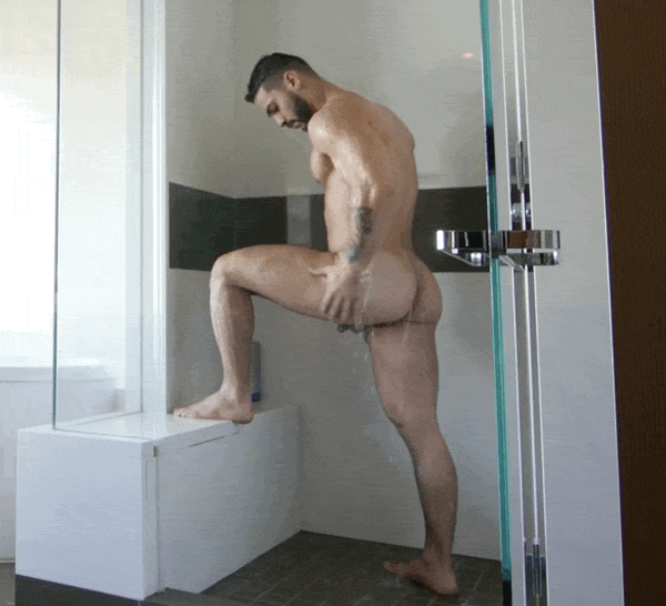 best of Shower plays stunningly hung