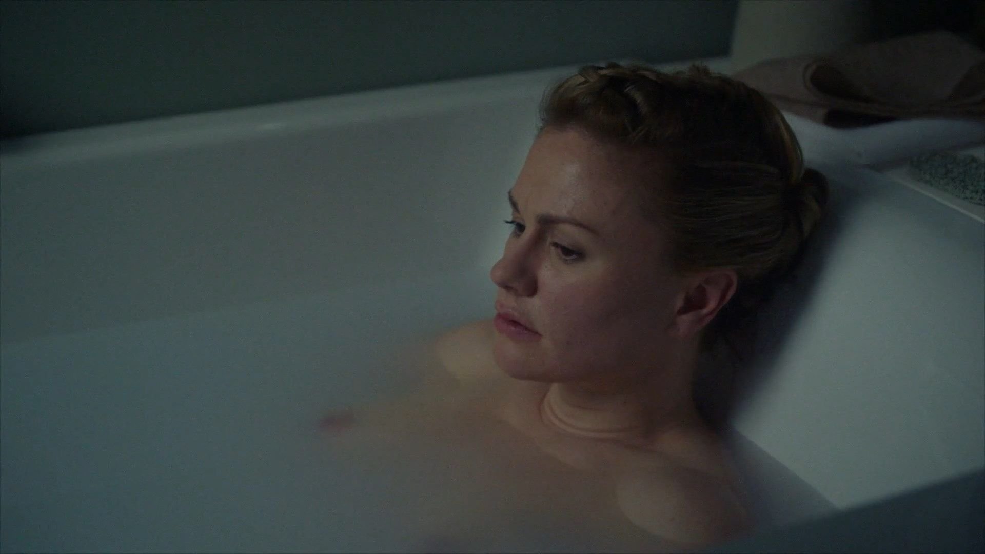 Gr8 B. reccomend anna paquin with older nude small