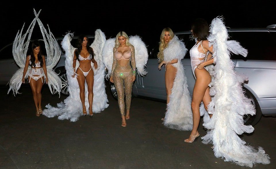 Jenners kardashians victoria secret angels costume