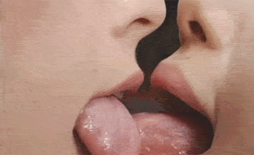 Brought orgasm using tongue kuni homemade