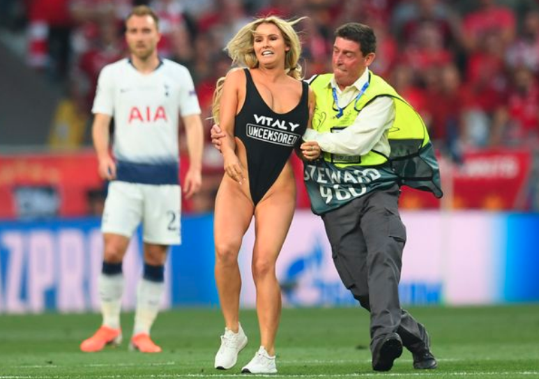 Kinsey wolanski final pitch invader