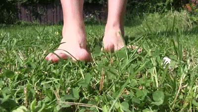 Candid feet toeclamp libdary