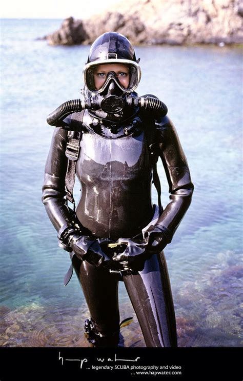 Inspector reccomend frogwoman diving winter gear