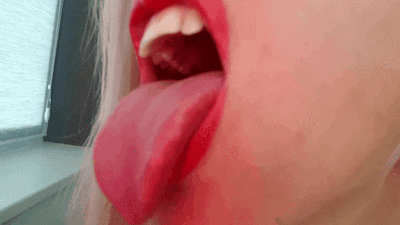 Modified split tongue brat blows good