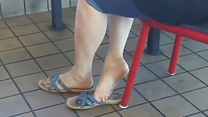 Shoeplay flip flops